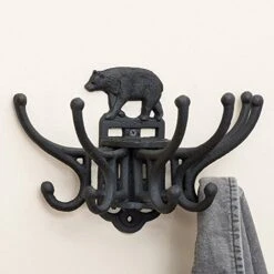 BLACK FOREST DECOR Bear Cast Iron Coat Hanger